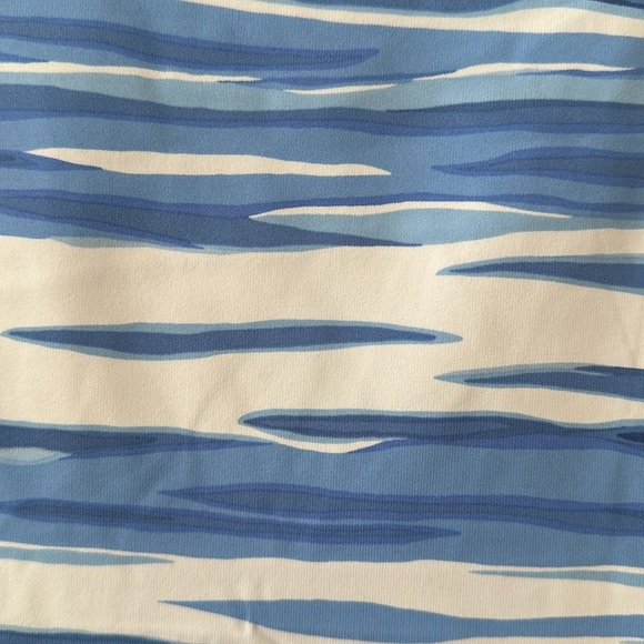 tee - Picture 2 of 3